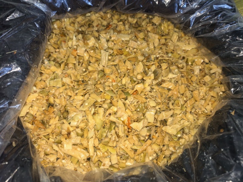 碎半干白辣椒，80斤/袋，不含运费