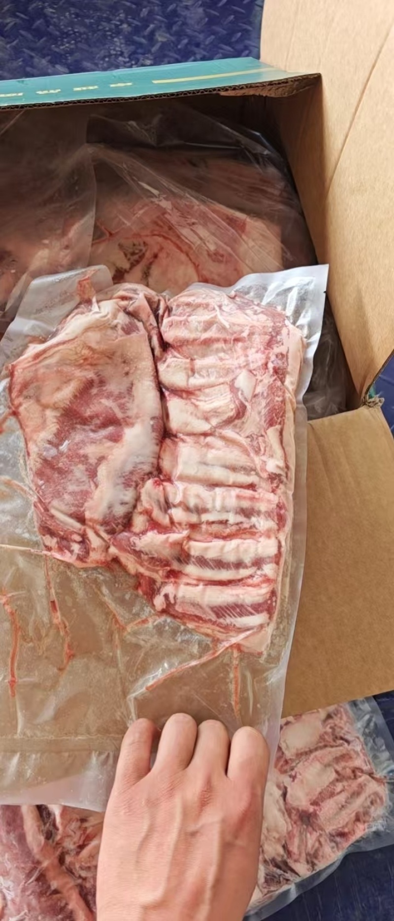 澳盛源纯干羔羊排肉，不带羊腩，单片纯干排肉，一件40斤