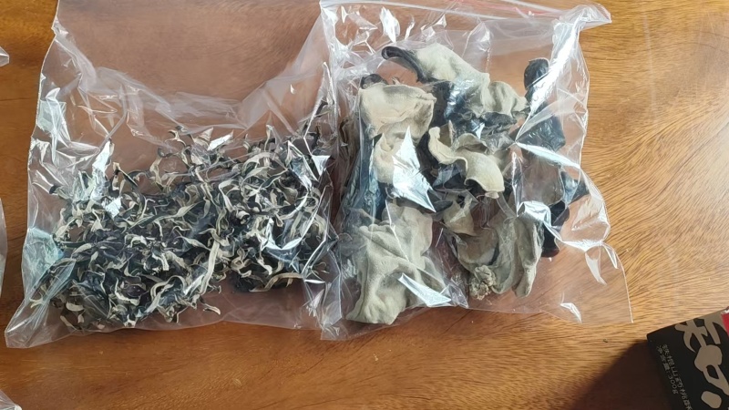 单叶片水洗分拣头茬毛木耳***品种酒店专用