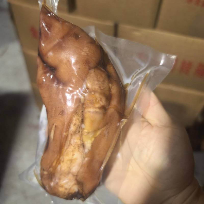 厂家直销酱猪蹄，全熟带劲，开袋即食