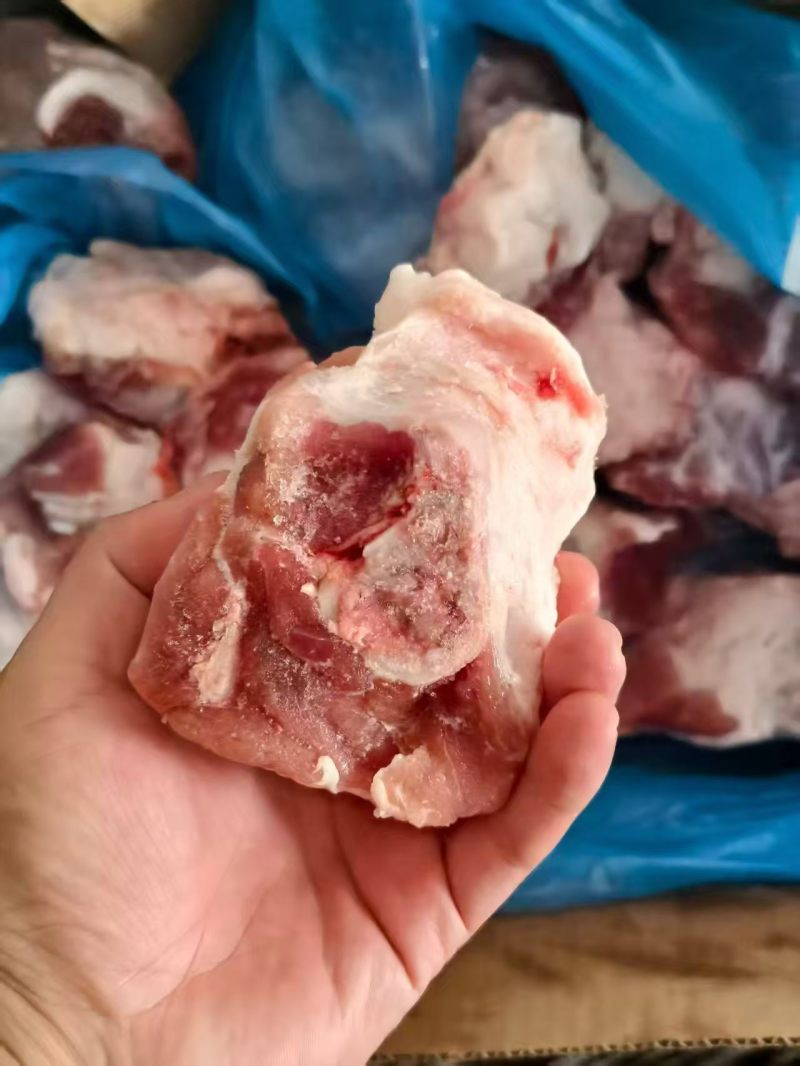 去皮小肘子