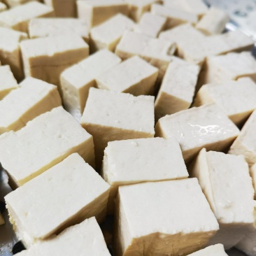 三吨左右冻品豆腐，可用于火锅，麻辣烫，景区，学校，连锁店