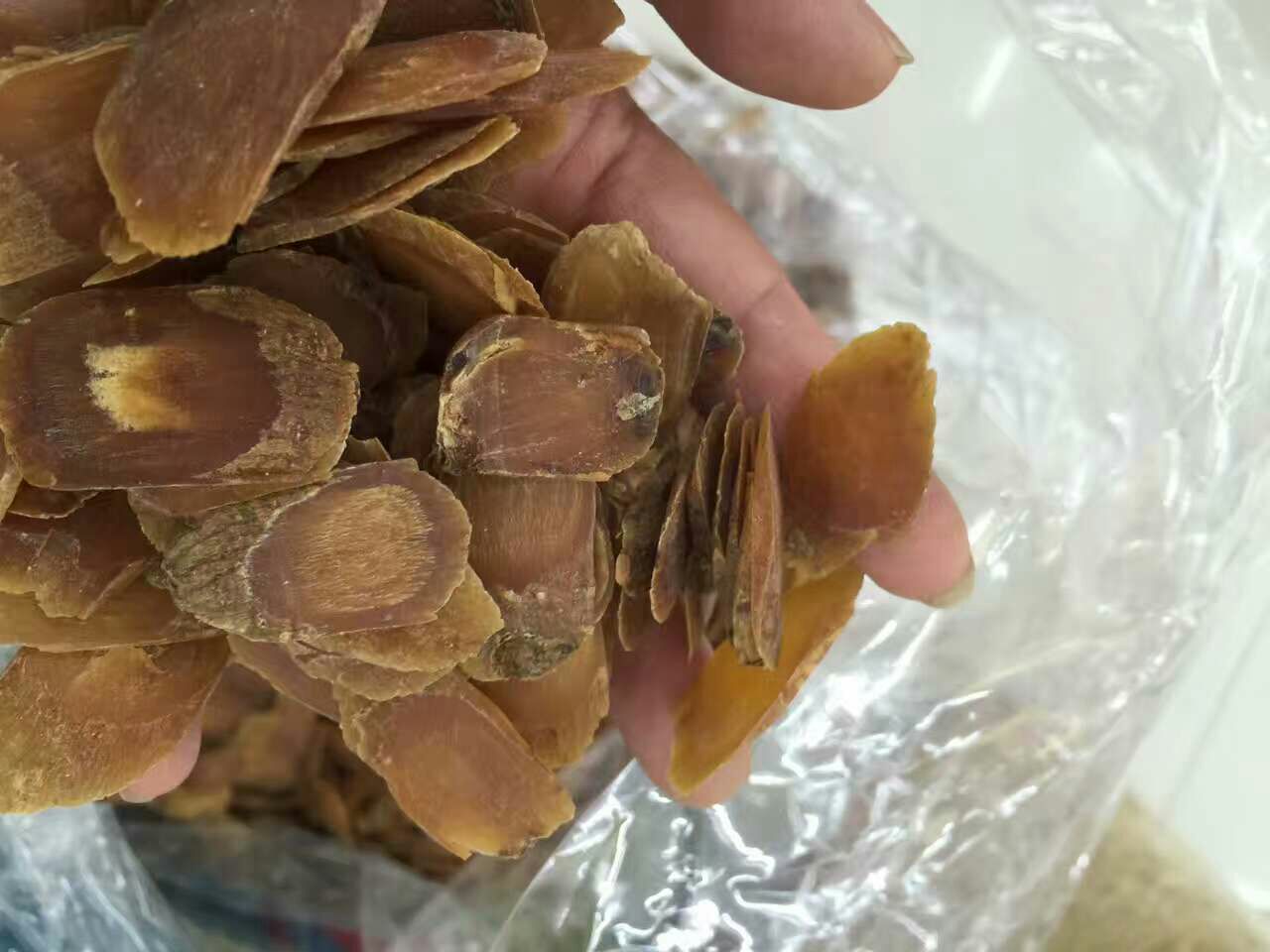 红参片泡水与炖汤示意图