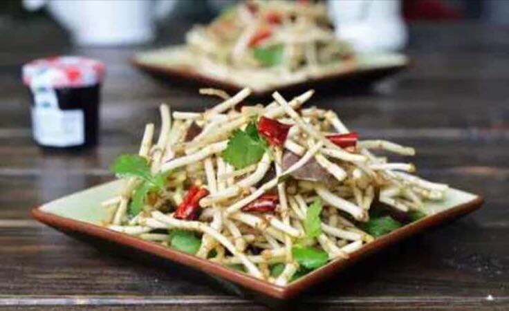 凉拌鱼腥草根家常菜摆盘