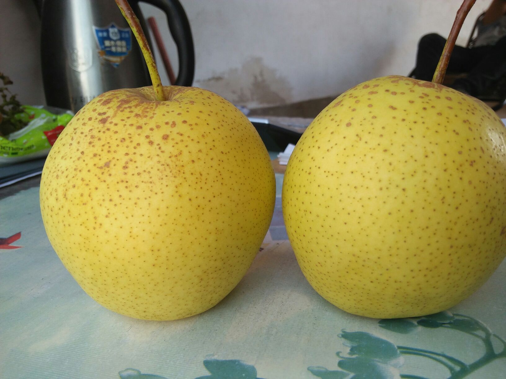 金花梨与菠萝格外观对比图