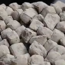 灰豆腐湿豆腐