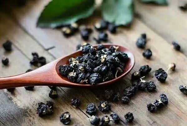 黑枸杞残渣与其他食材搭配使用场景