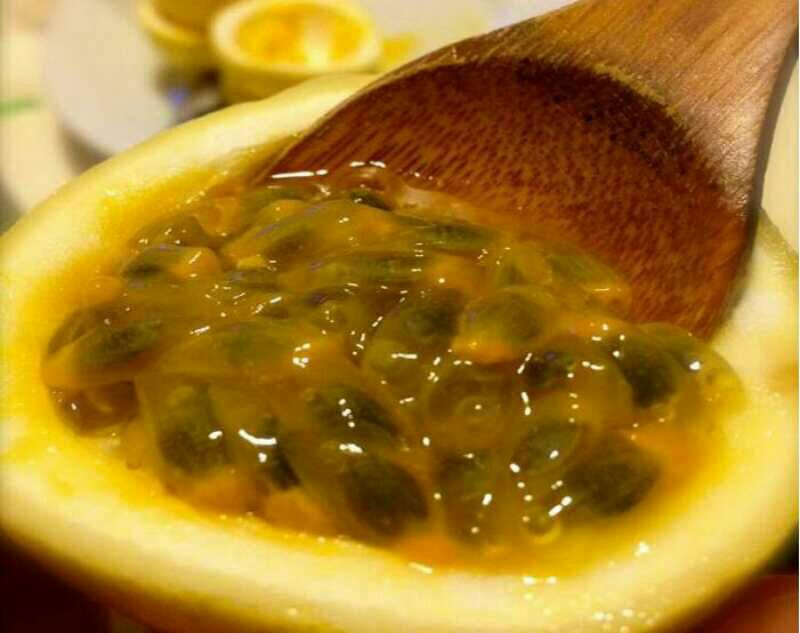 黄金百香果切面展示