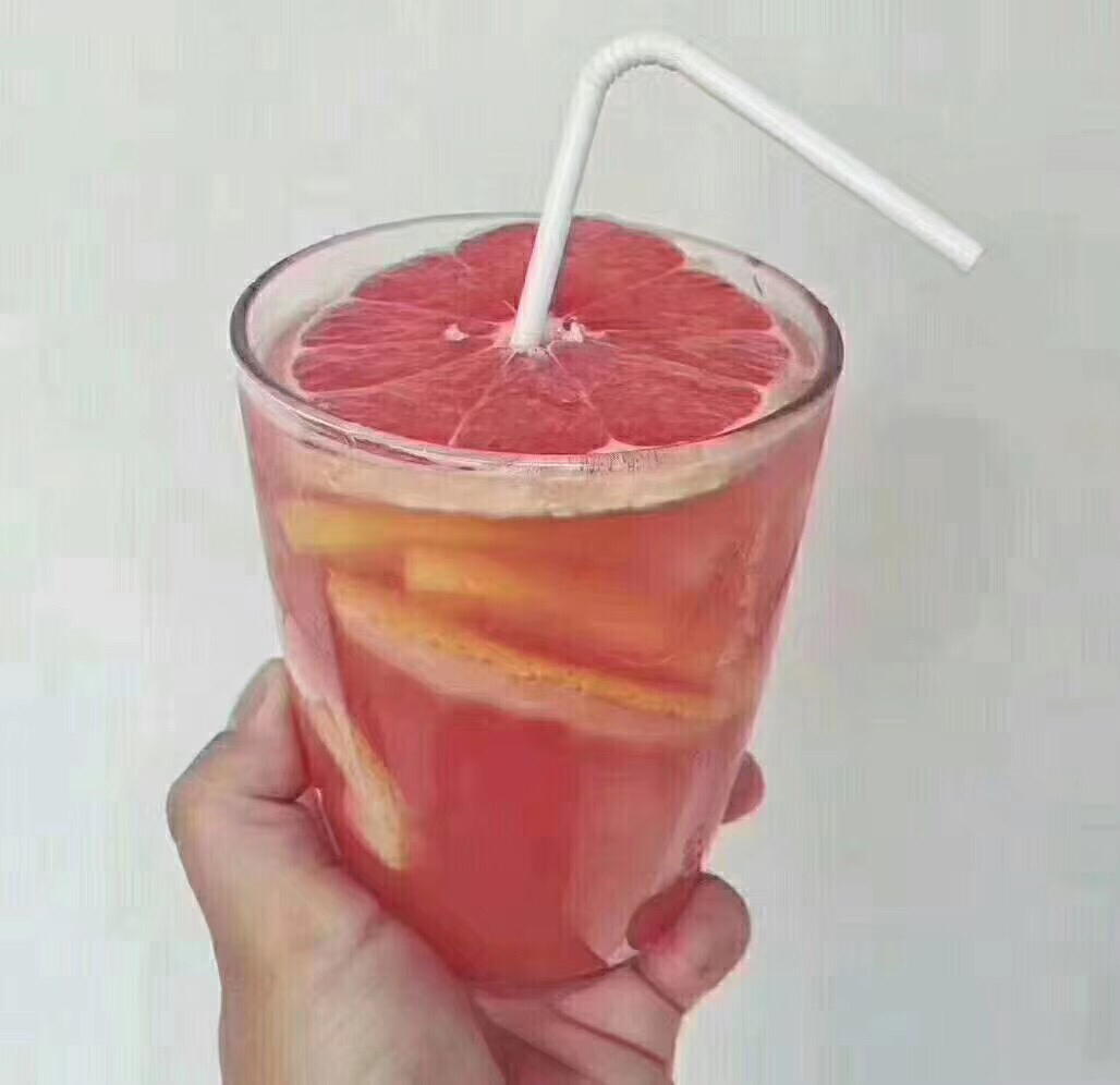 葡萄柚气泡水成品图