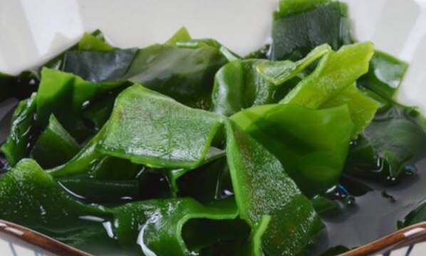 柠檬海苔沙拉成品图