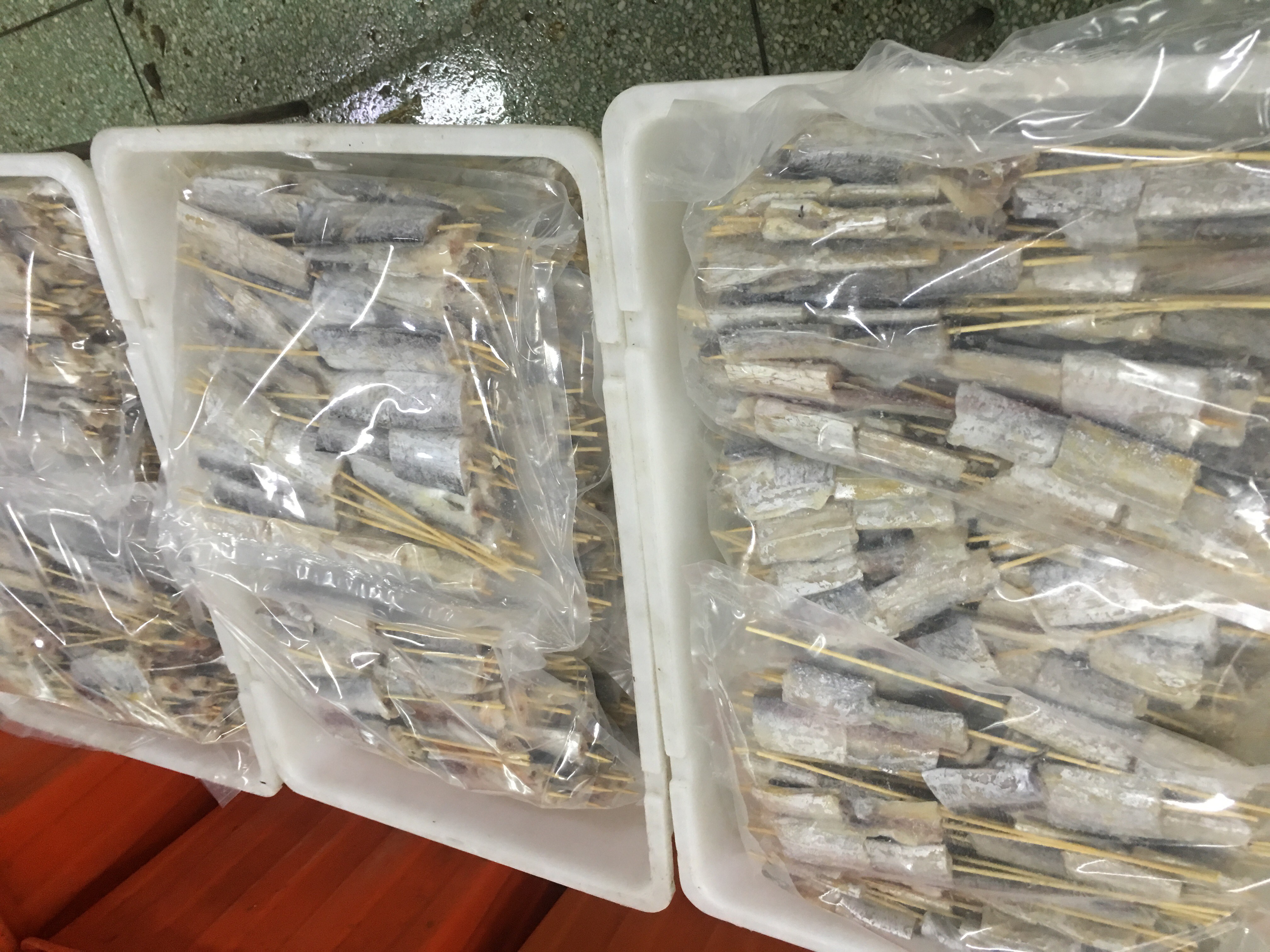 家庭厨房中保存土豆的实用工具