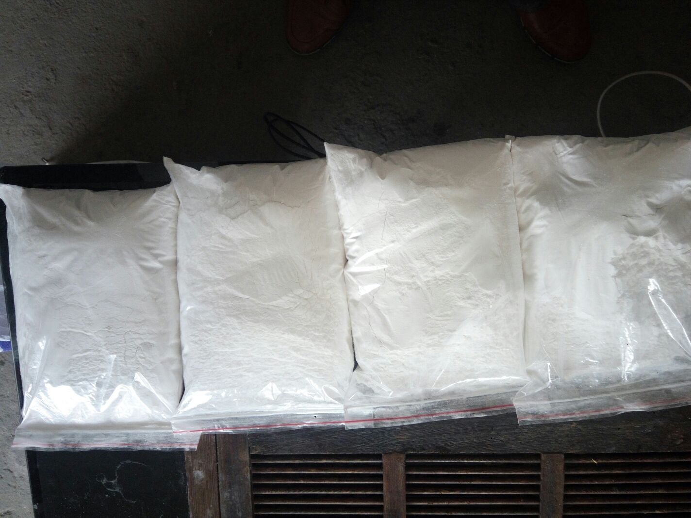 和平粉葛品牌包装展示,包括地理标志认证标识和绿色食品标志 和平粉葛包装与品牌展示