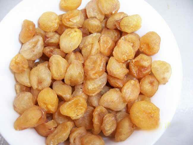 广西博白干桂圆加工现场