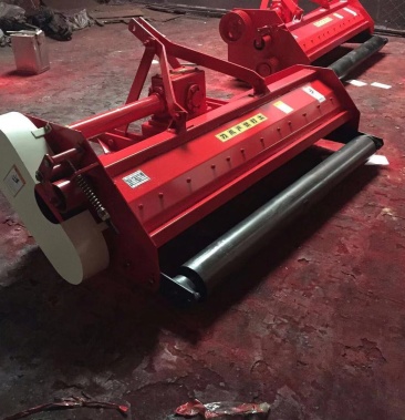 玉米秸秆粉碎还田机拖拉机带杂草粉碎还田机秸秆粉碎还田机