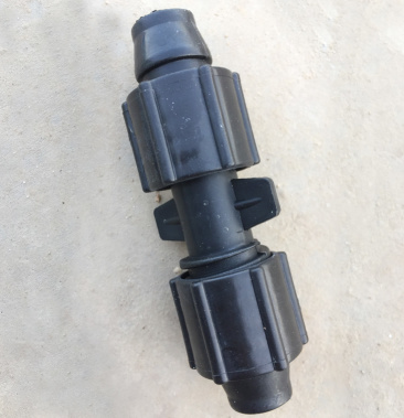 直接接头滴灌带接头大棚西瓜辣椒滴灌带接头锁母直接