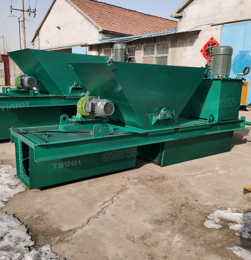 水渠成型机液压自走现浇成型设备农田排水沟成型机