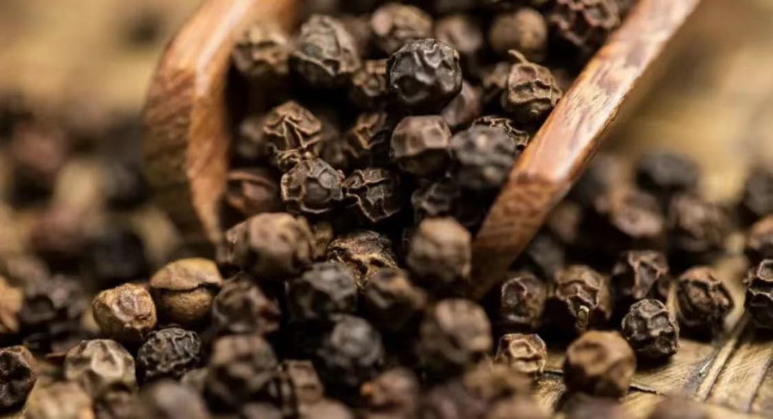 手动胡椒研磨器