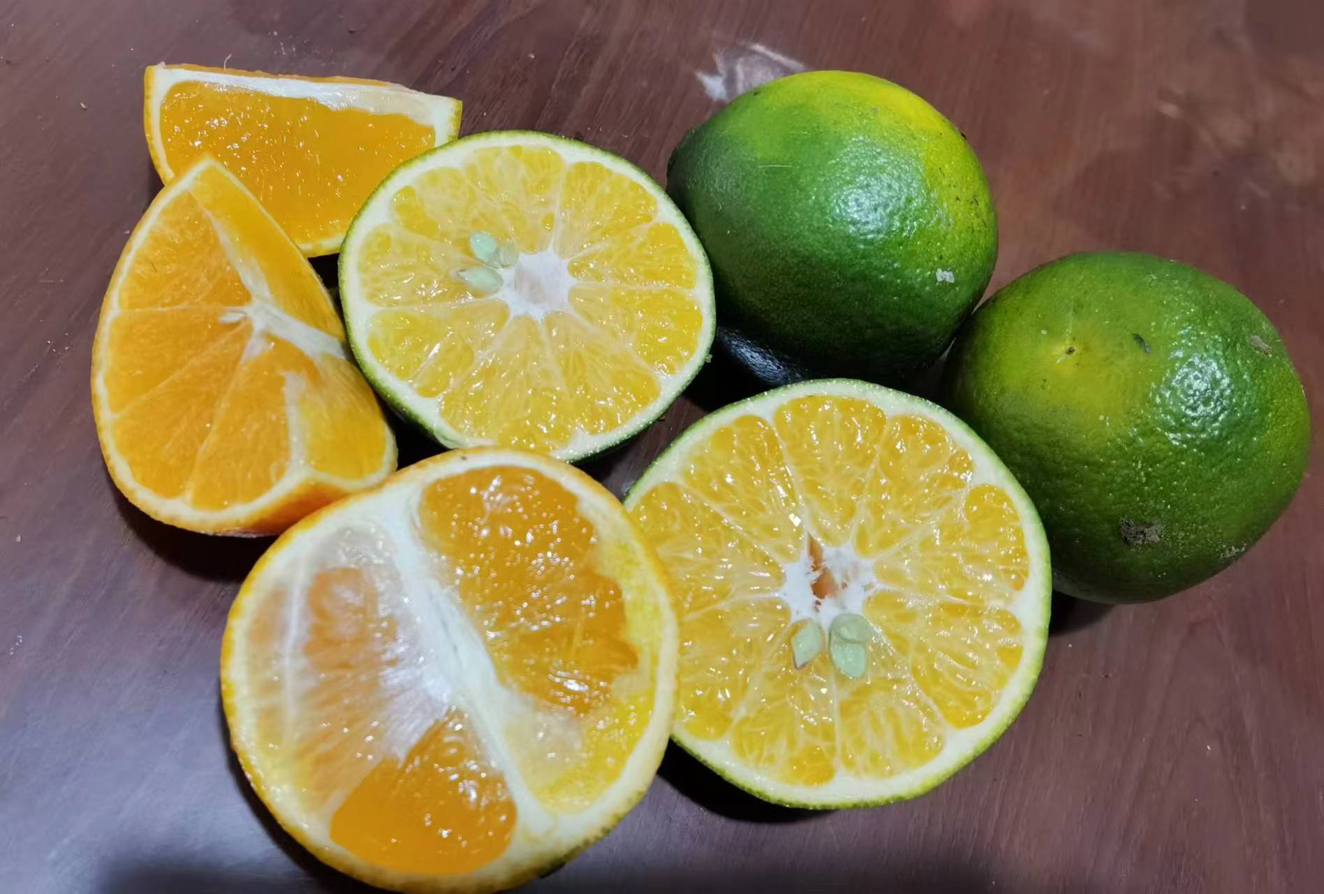 春见柑橘切开展示果肉细腻多汁