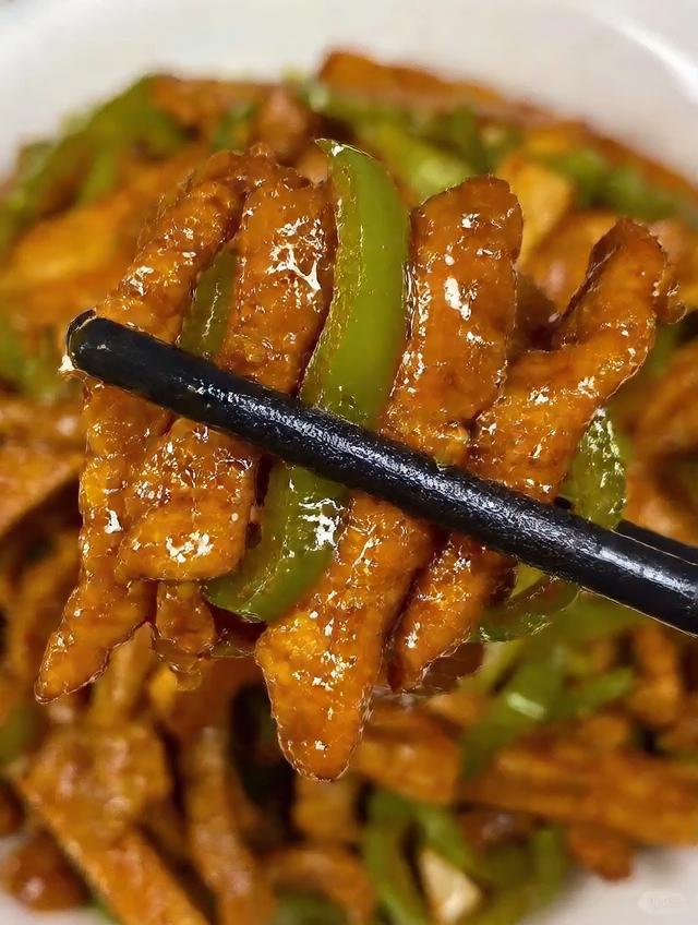 鱼香肉丝制作过程图