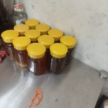 土蜂蜜一斤装，玻璃瓶装