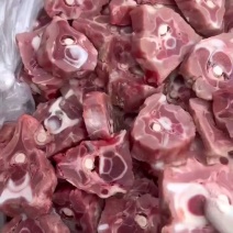 牛脖骨，肉含量好，骨髓饱满。
