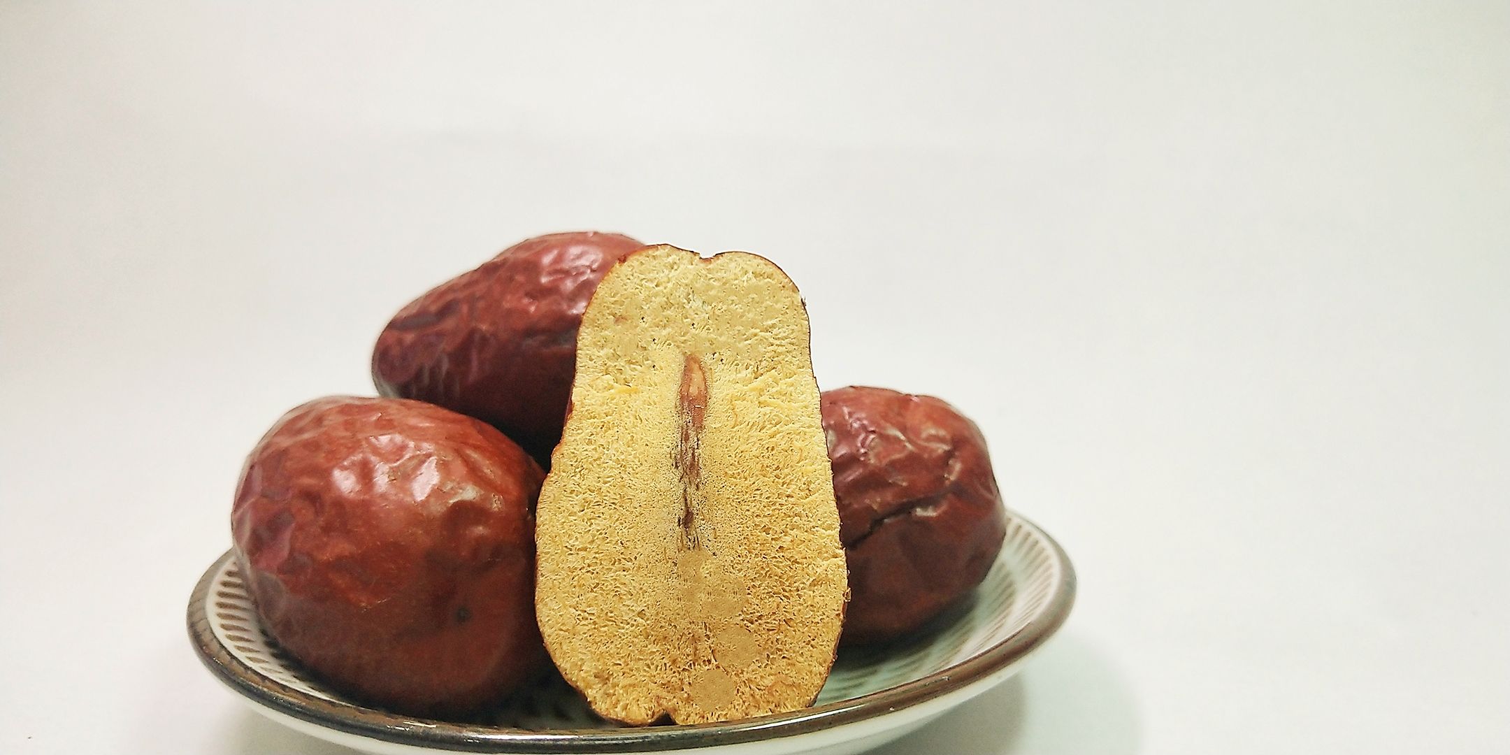 显微镜下的枣壳纤维结构