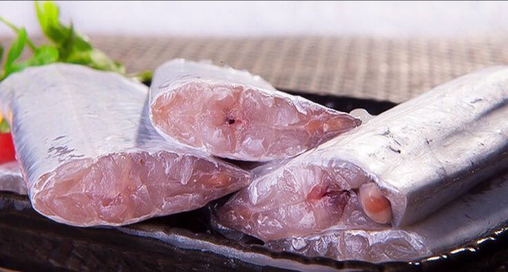 带鱼挑选对比图