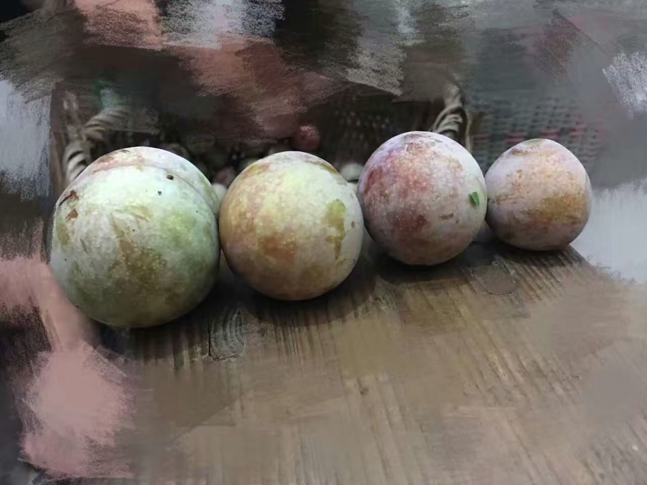 展示桃形李果汁制作的冰棒、果冻、酸奶杯和气泡饮品,突出多样化吃法 桃形李果汁创意吃法展示图