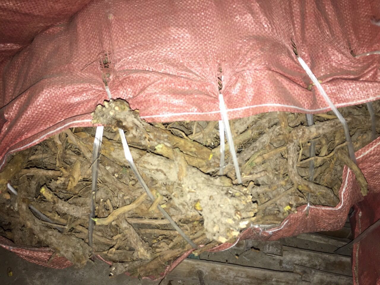 黄芩颗粒成品包装,便于携带和冲服 黄芩颗粒成品图