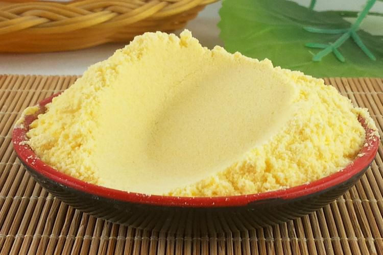 黄瓜在锅中翻炒的场景