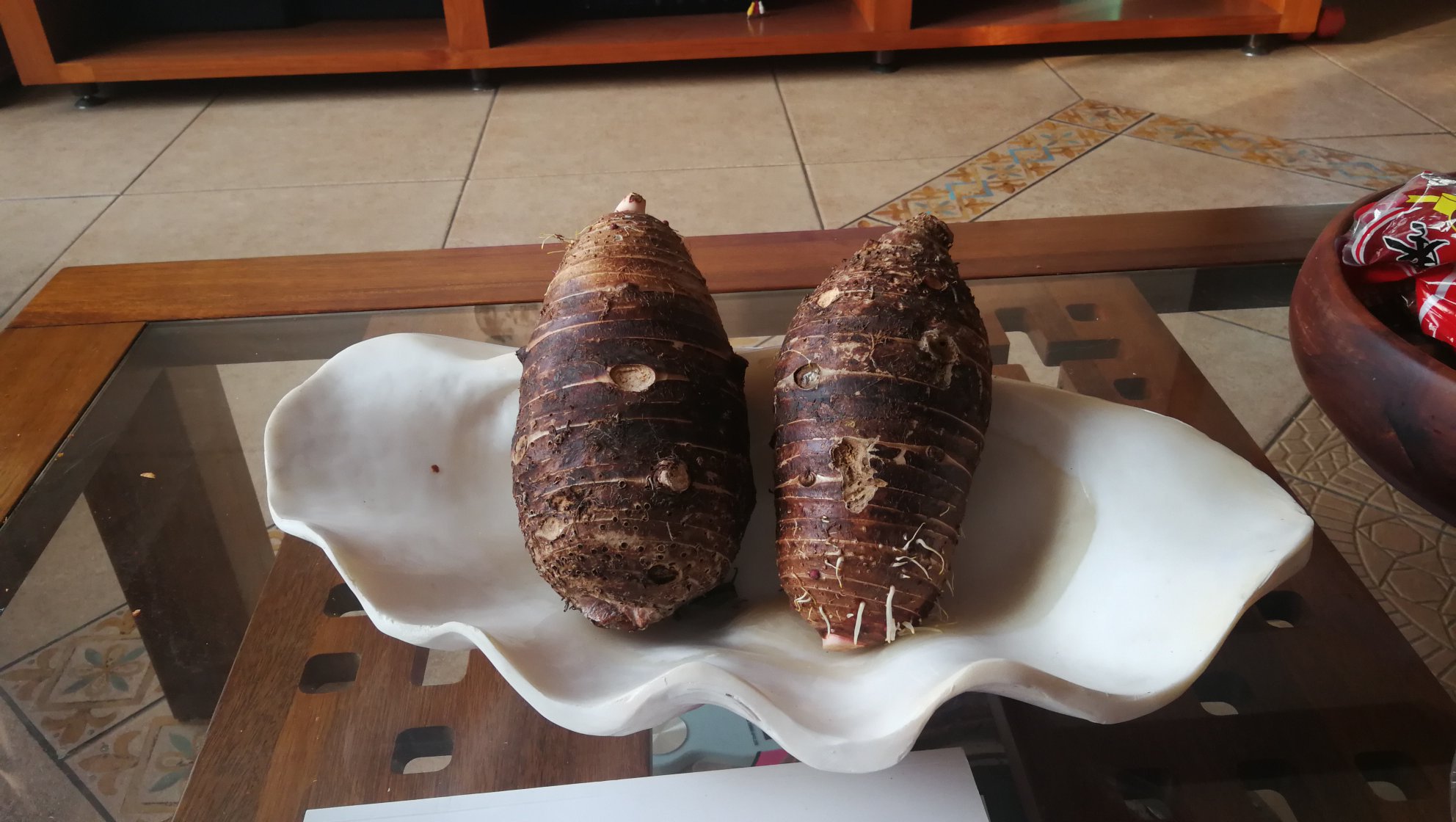 小型荔浦芋头特写对比图