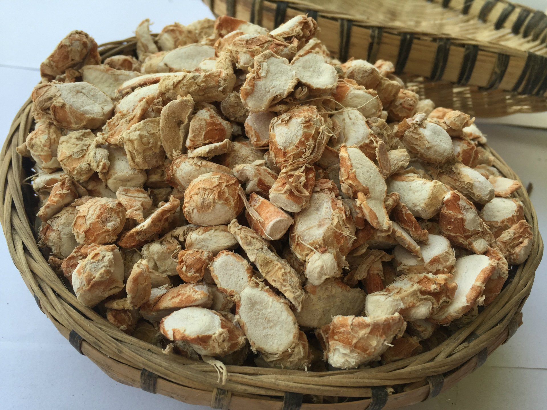 山奈沙姜批发各种规格中药材