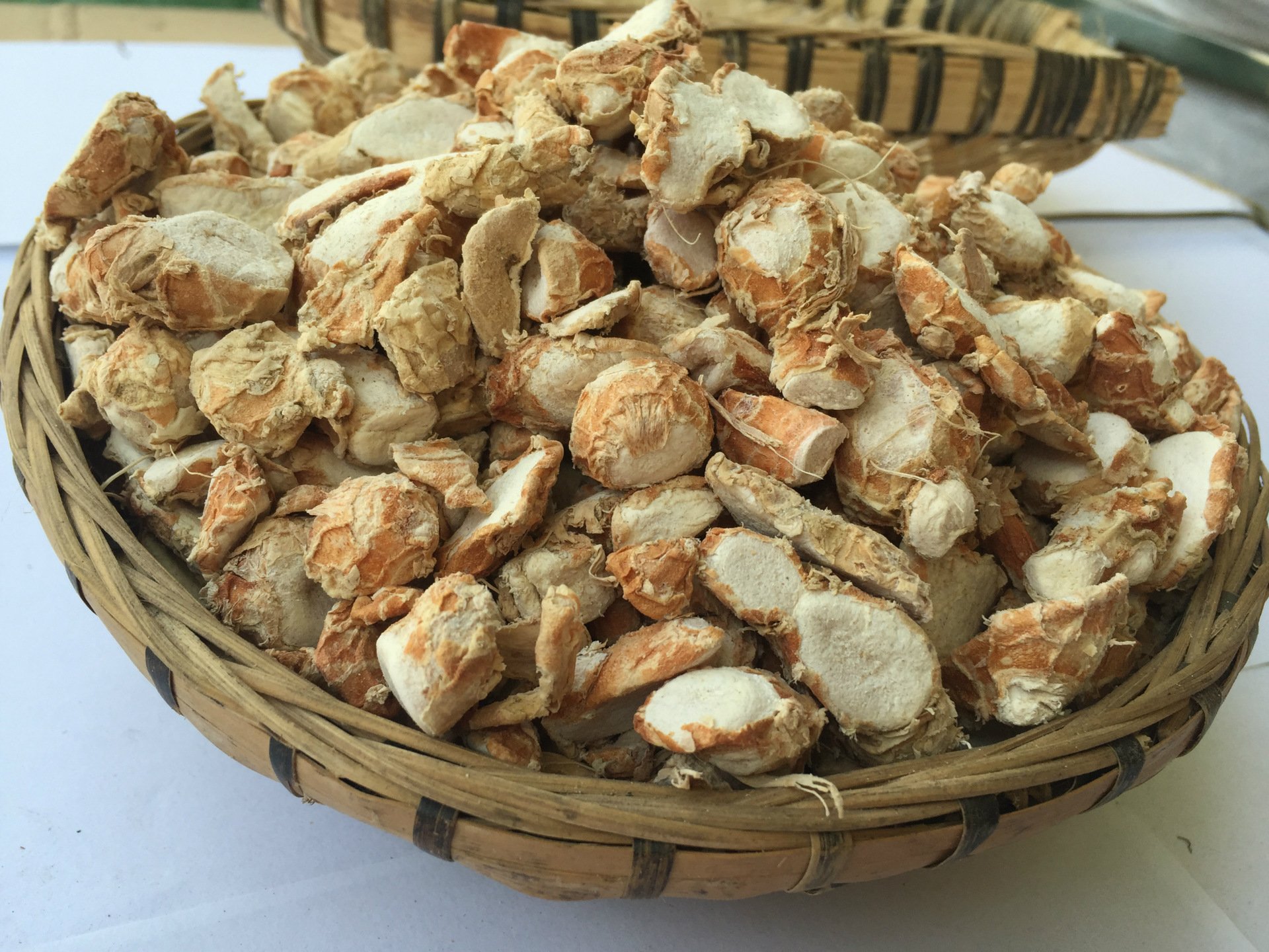 山奈沙姜批发各种规格中药材