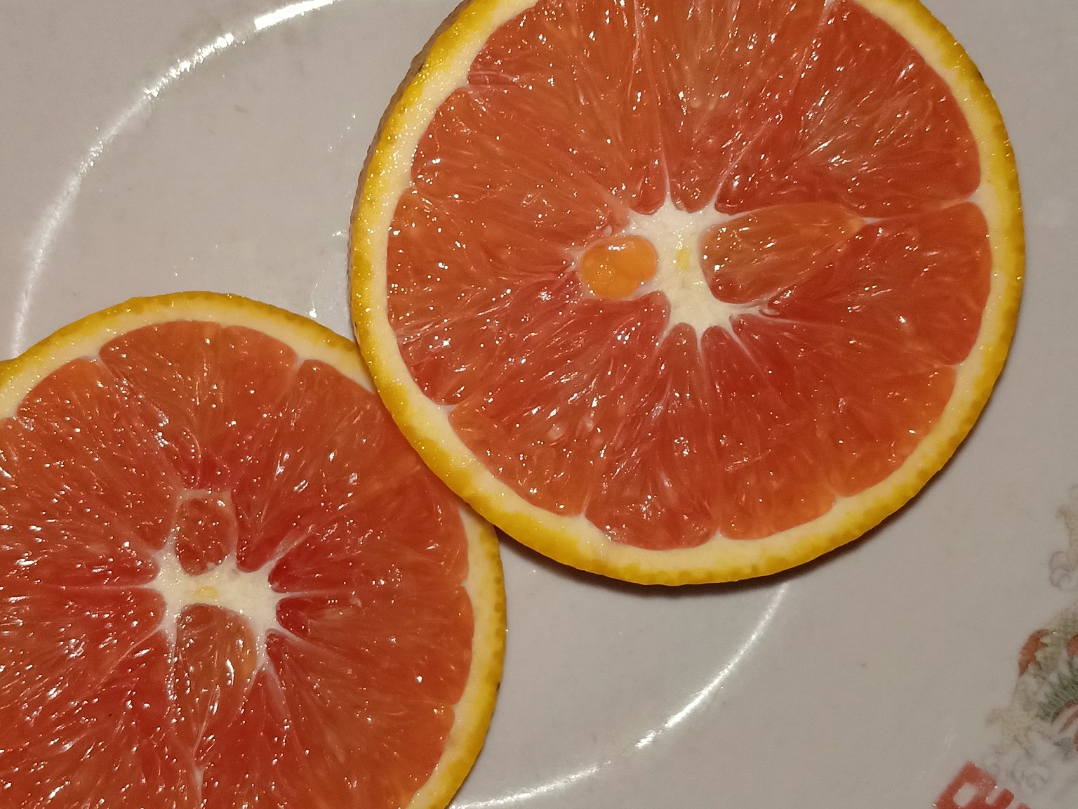 红心脐橙特写展示