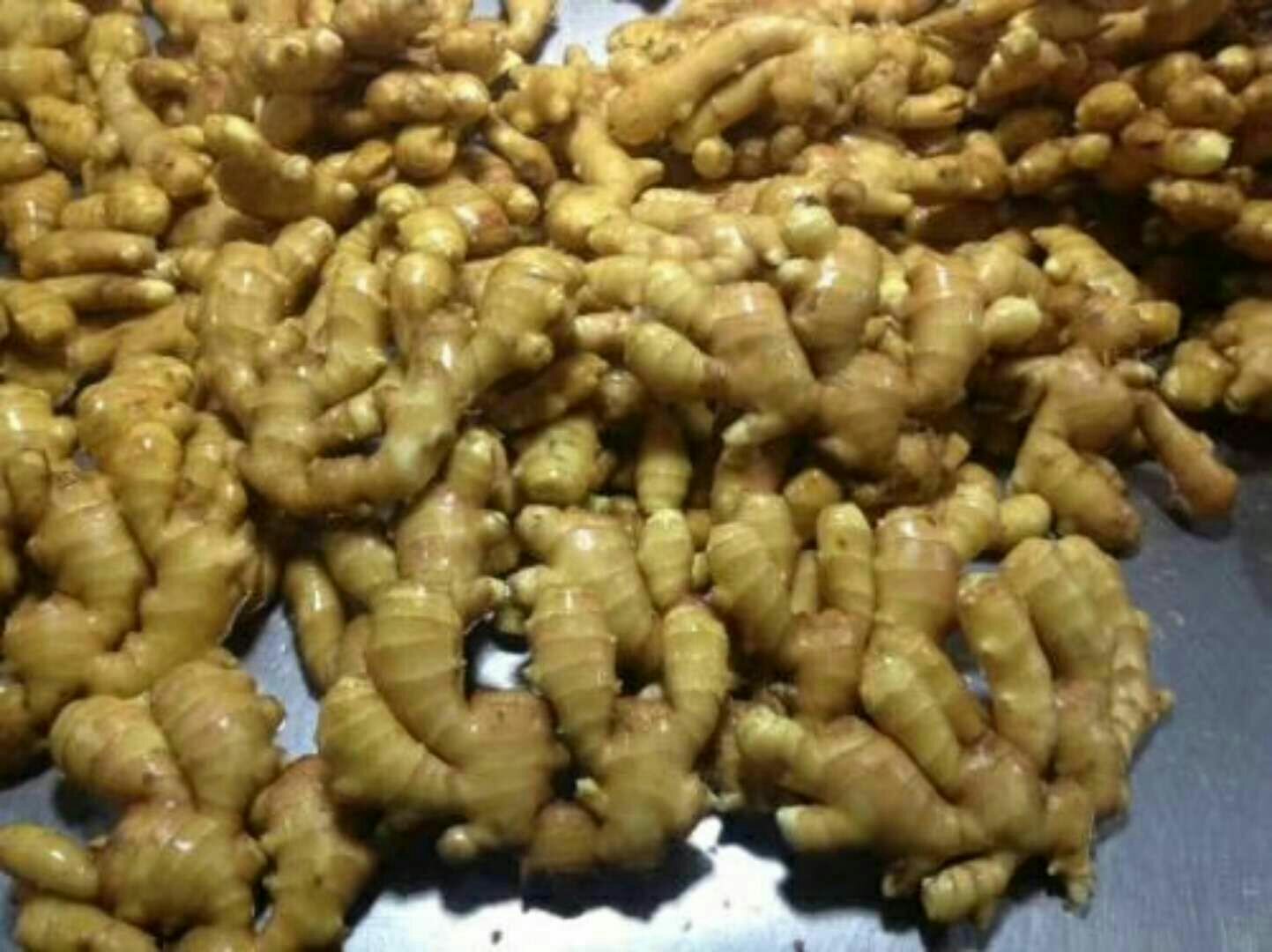 城市社区农贸市场老姜销售摊位实景