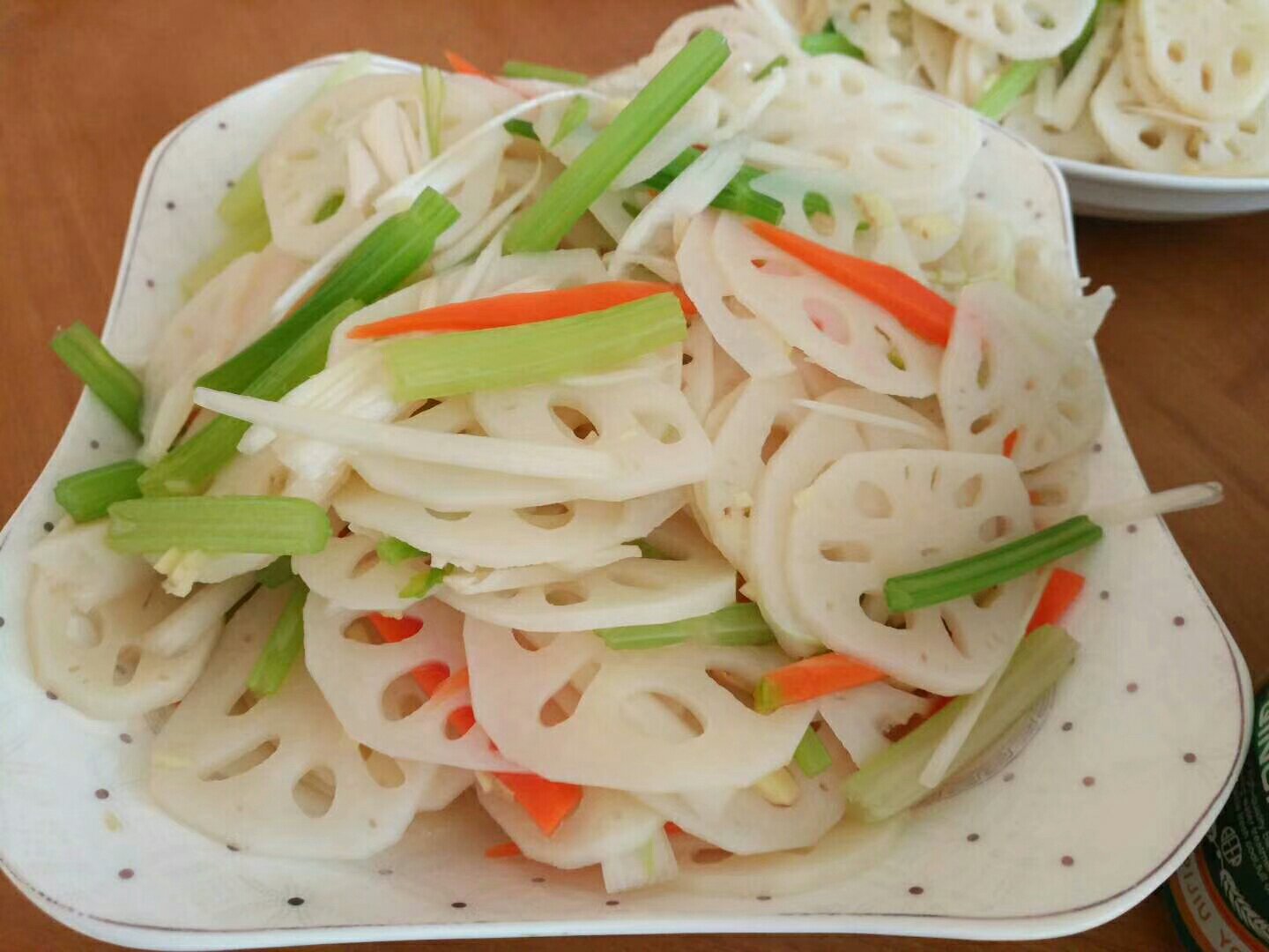 白莲藕制作的凉拌菜品展示 白莲藕制作的凉拌菜品展示