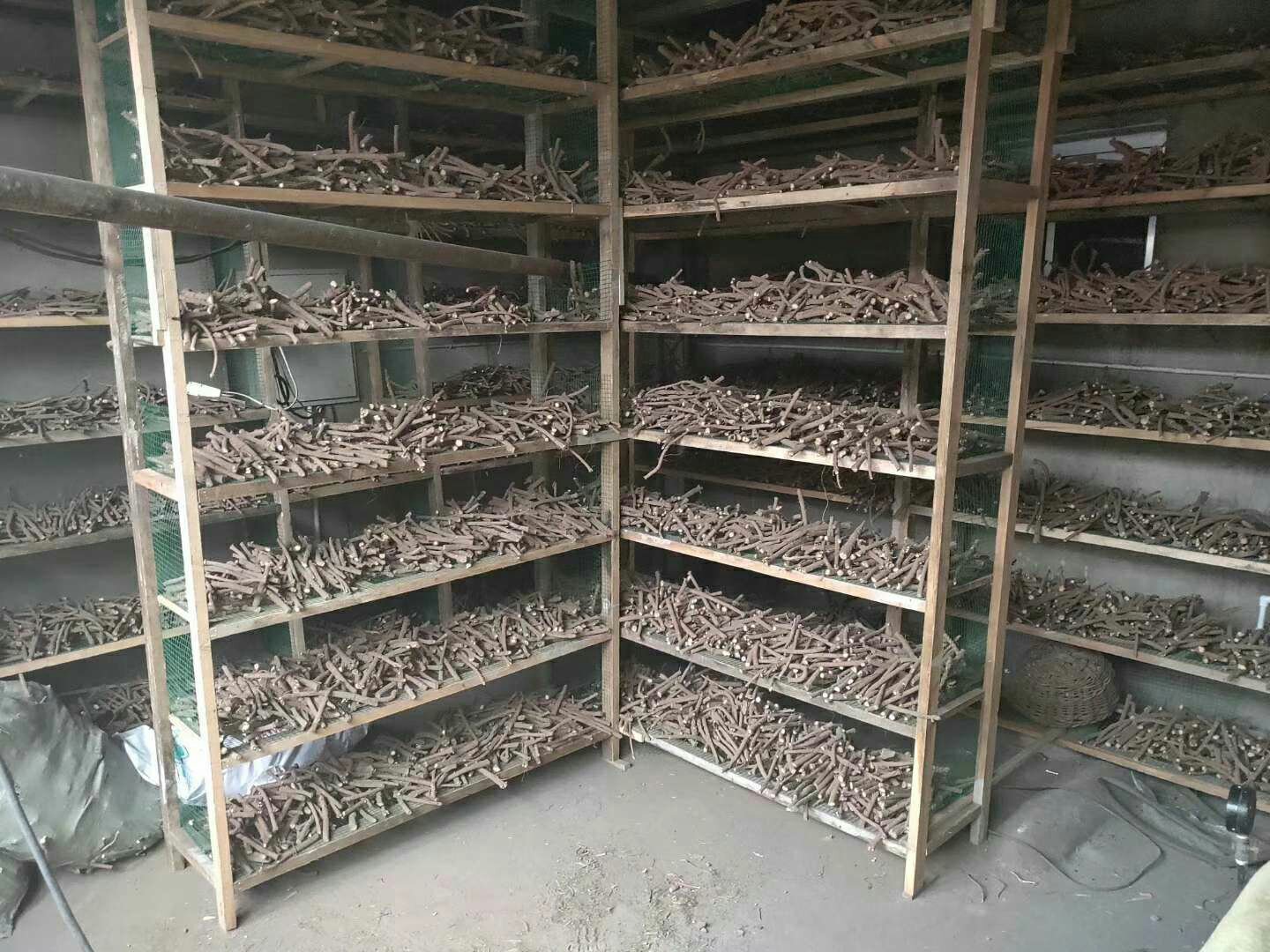 浙贝母中药饮片的包装与储存示意图