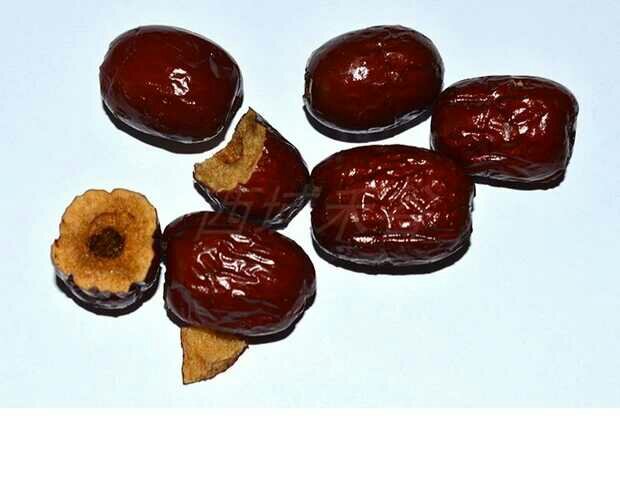 红枣核与完整红枣对比图