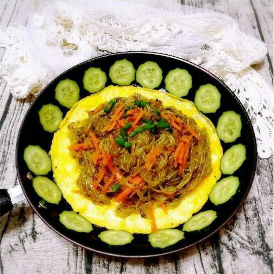 泡椒炒红薯粉翻炒过程图