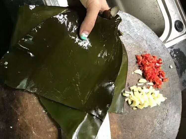 海带清洗与焯水过程