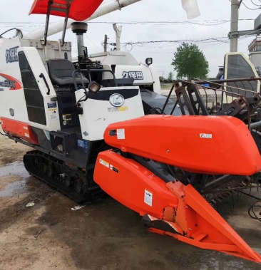 日本进口 久保田688收割机