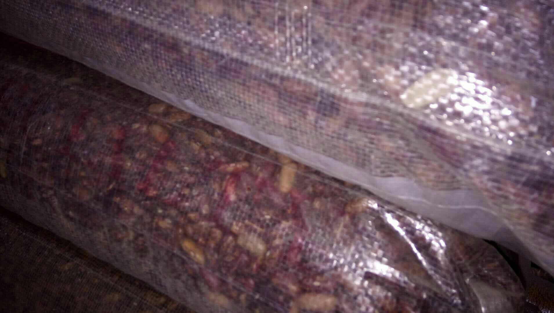 芸豆蜜饯成品展示,适用于电商平台、食品包装设计等 芸豆蜜饯产品展示