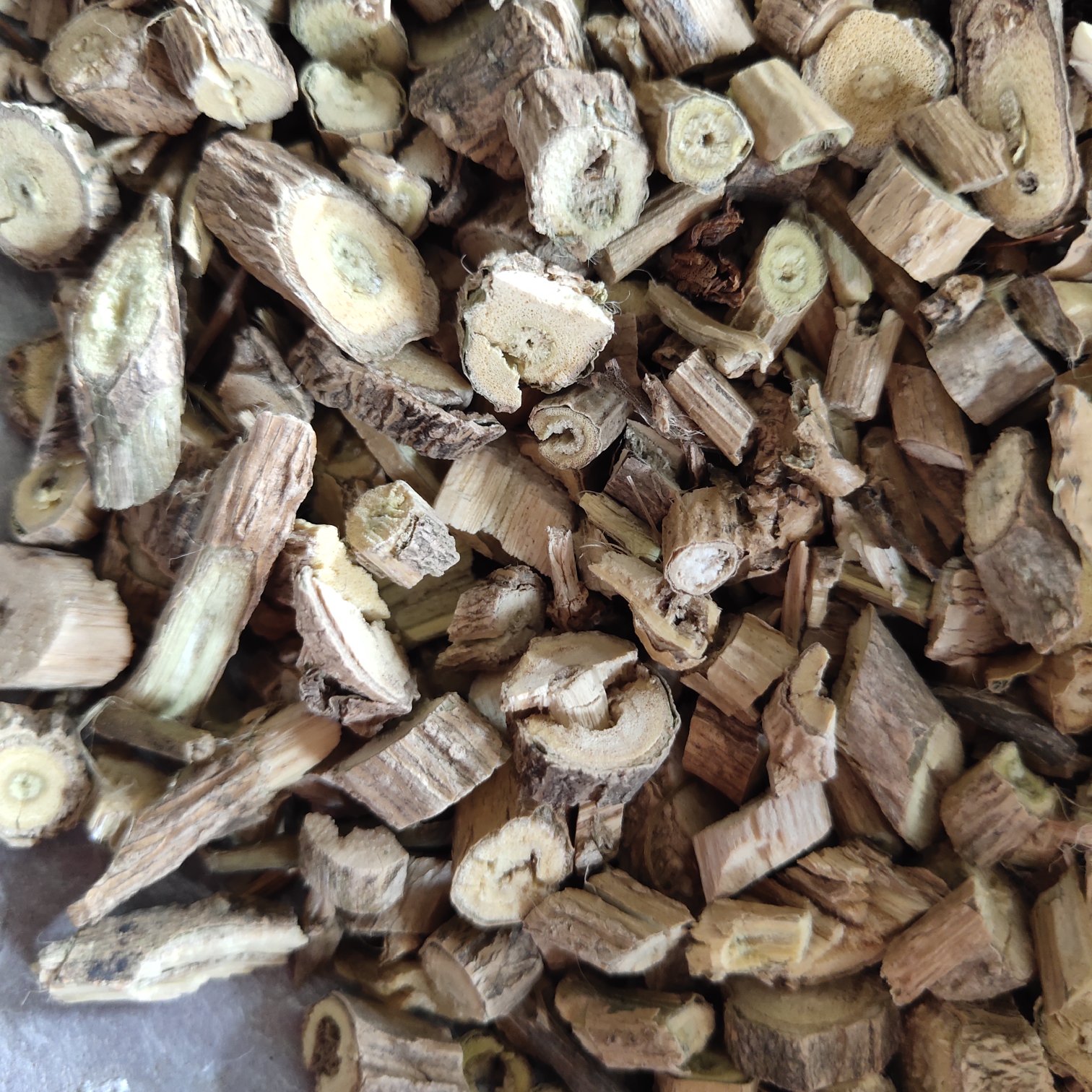 鸡屎藤切片新货过筛批发各种规格中药材