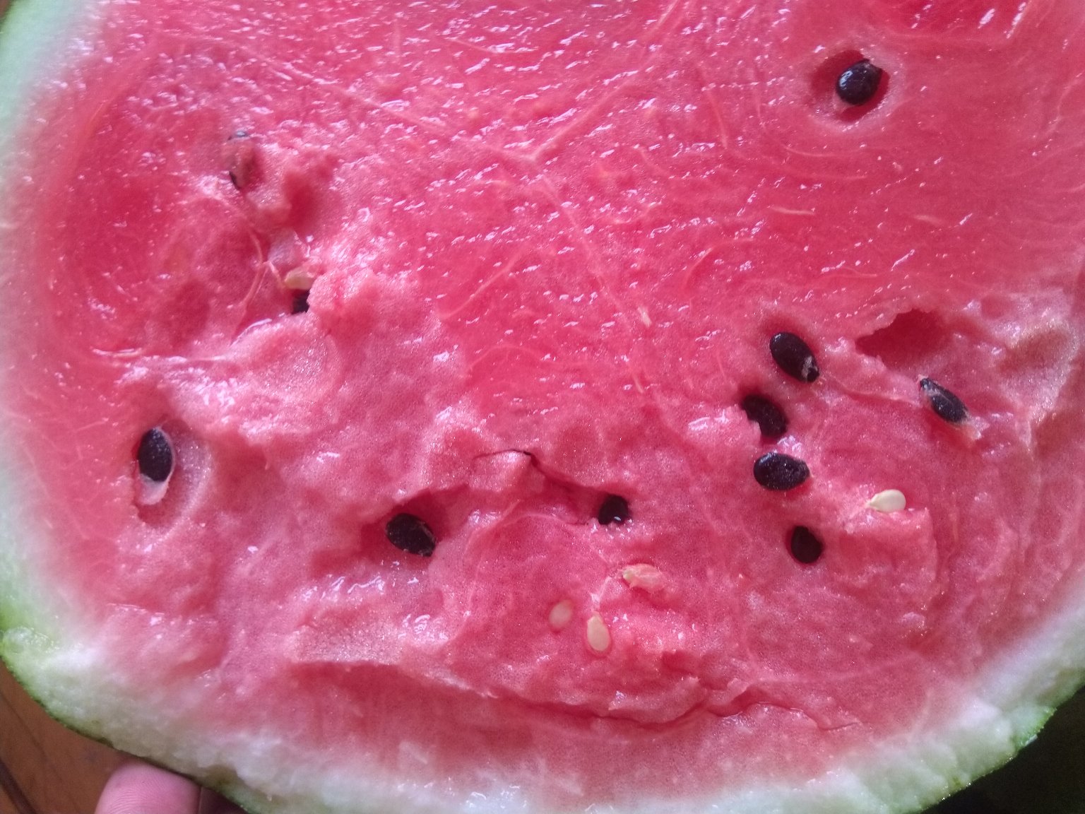 切开的京欣西瓜细节展示