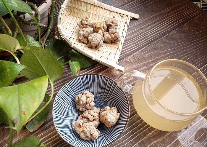 黄酒煮三七制作过程