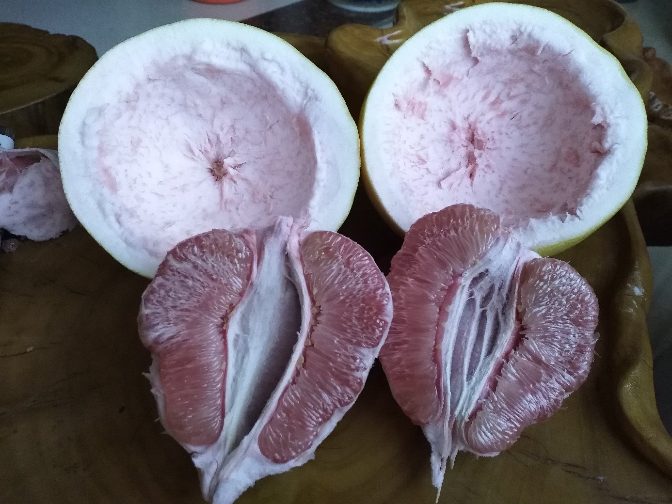葡萄柚果肉颜色展示