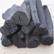 大量出售批发木炭，果木炭烧烤炭