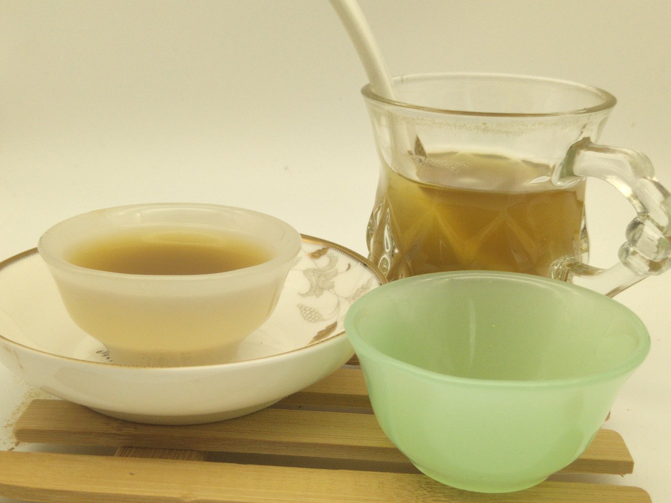 三七丹参山楂泡茶图,展示日常饮用方式,增强实用性 三七丹参山楂泡茶图
