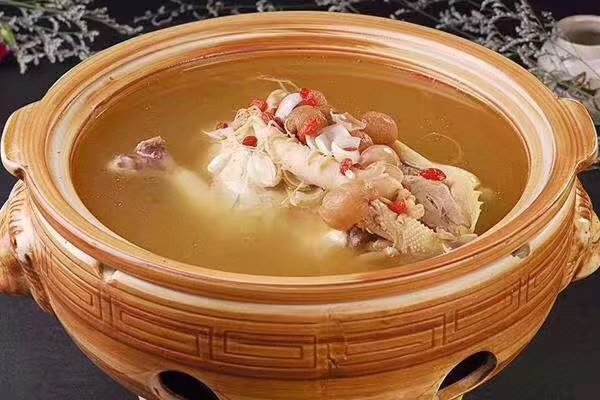 鲜人参炖鸡汤示意图