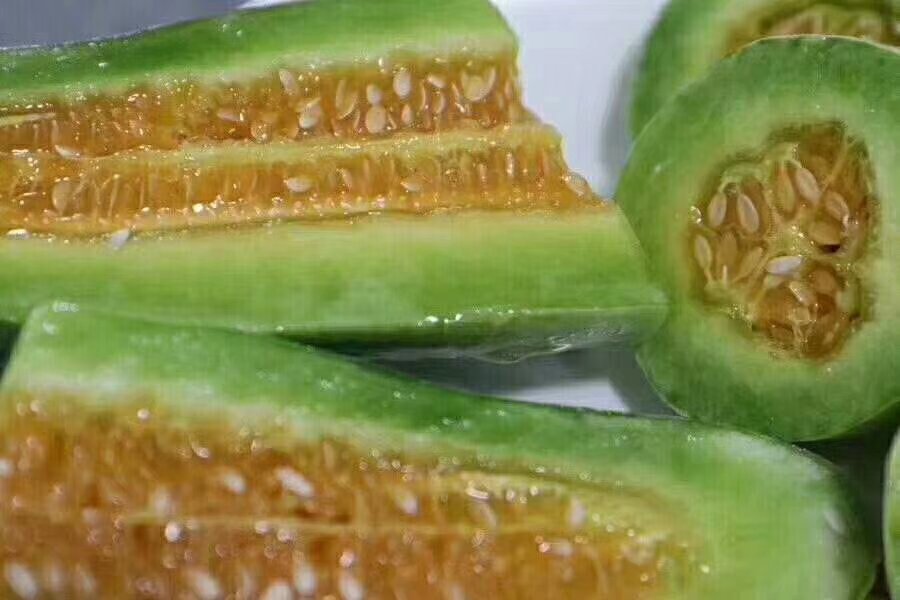 羊角蜜切开展示果肉